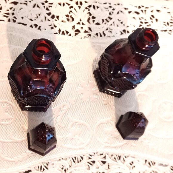 Vintage Avon Cape Cod Ruby Glass Salt and Pepper Shakers 1978 - Picture 4 of 6